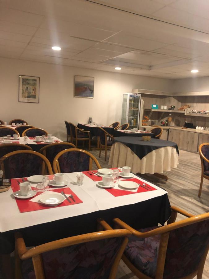 Hotel & Restaurant Le Cardinal Poix-de-Picardie Kültér fotó
