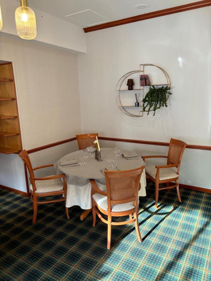 Hotel & Restaurant Le Cardinal Poix-de-Picardie Kültér fotó