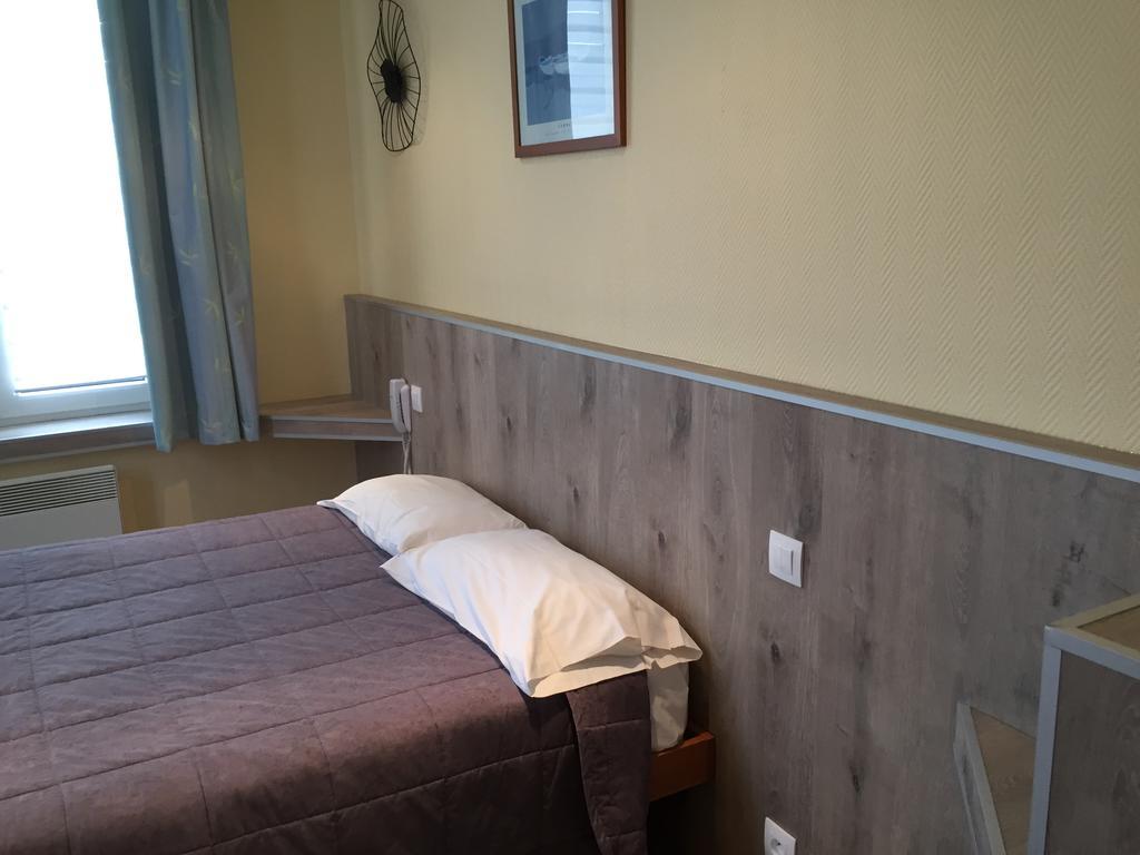 Hotel & Restaurant Le Cardinal Poix-de-Picardie Kültér fotó