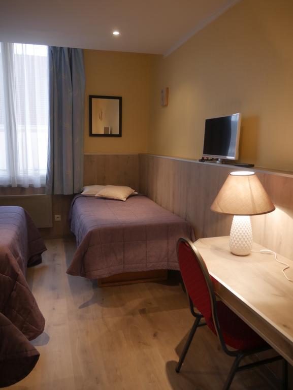Hotel & Restaurant Le Cardinal Poix-de-Picardie Kültér fotó