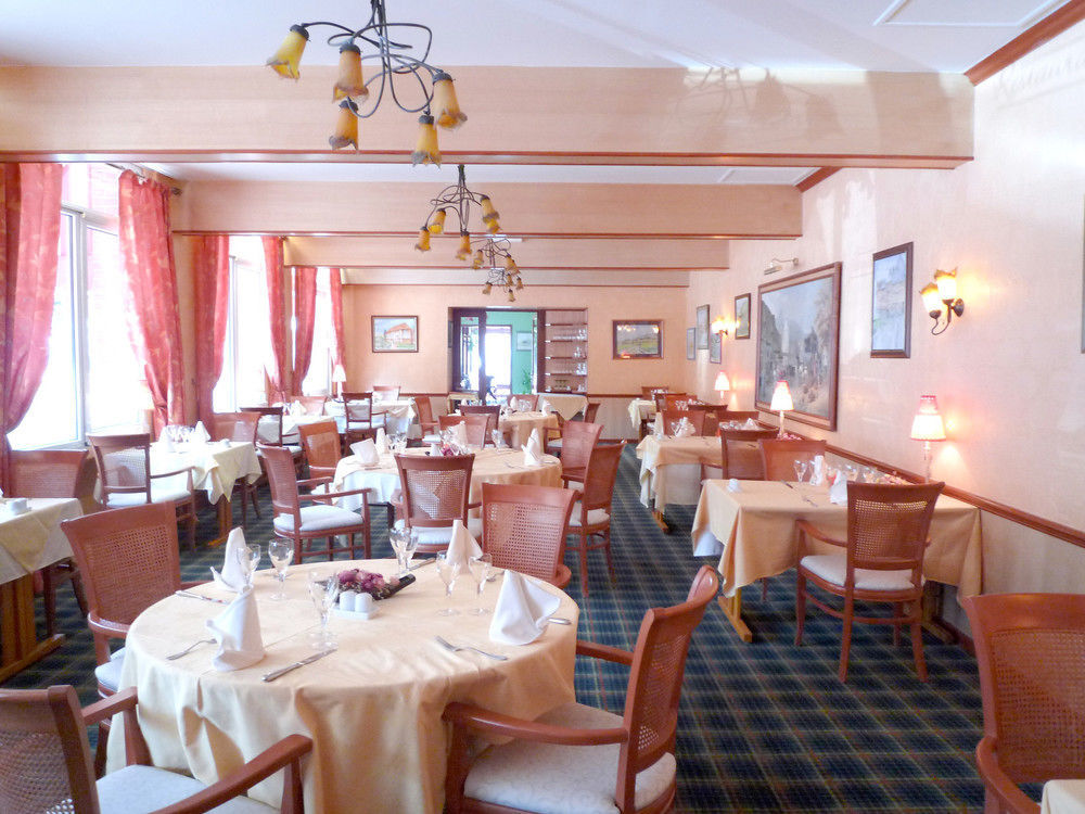 Hotel & Restaurant Le Cardinal Poix-de-Picardie Kültér fotó